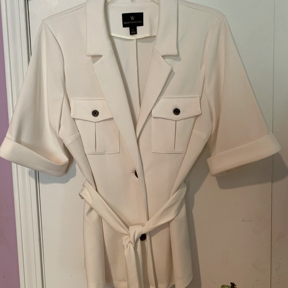 Worthington short sleeve butt-up jacket with belt. - Picture 1 of 4